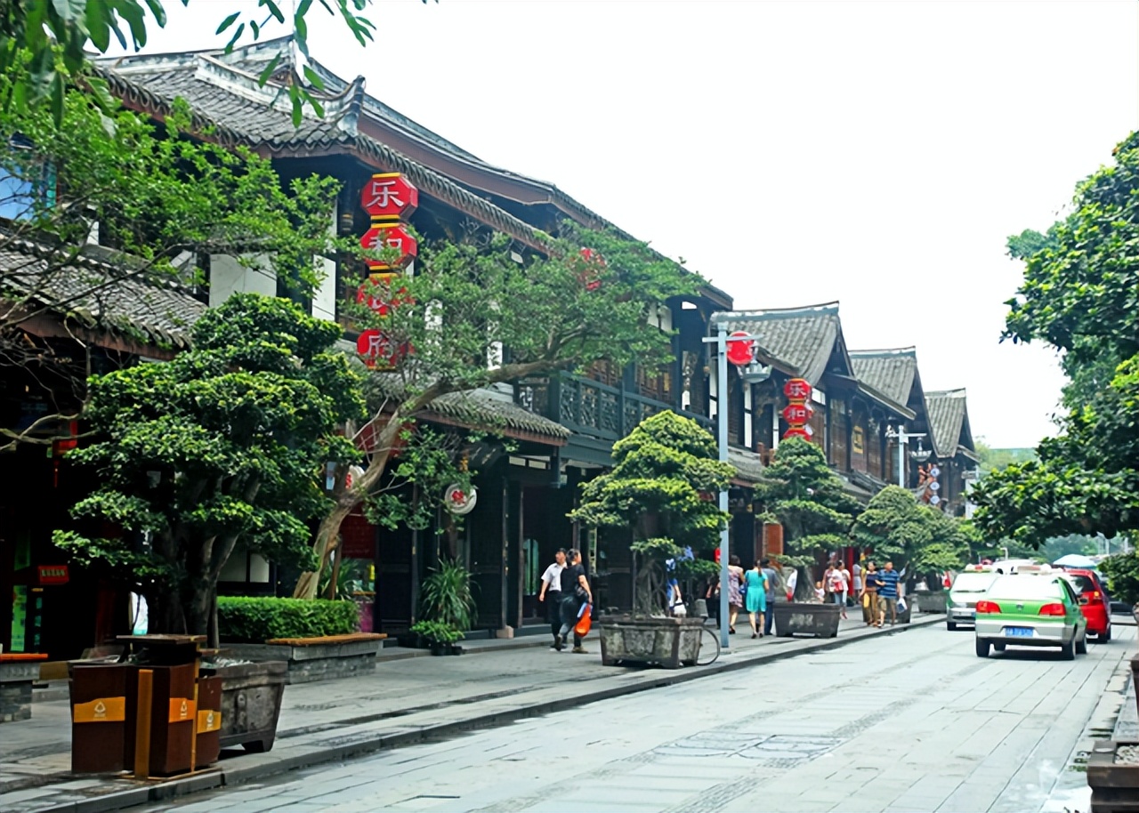 2022毕业生首选城市“前十强”，上海反超北京，杭州成为“新贵”