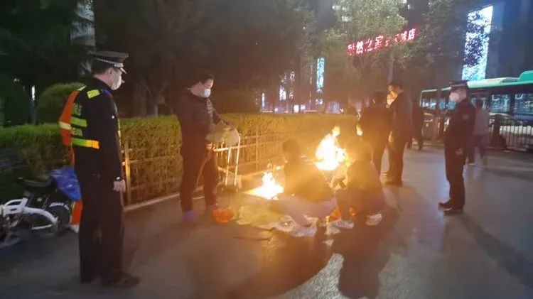 ������ | �ڷ����������䣬���������·���