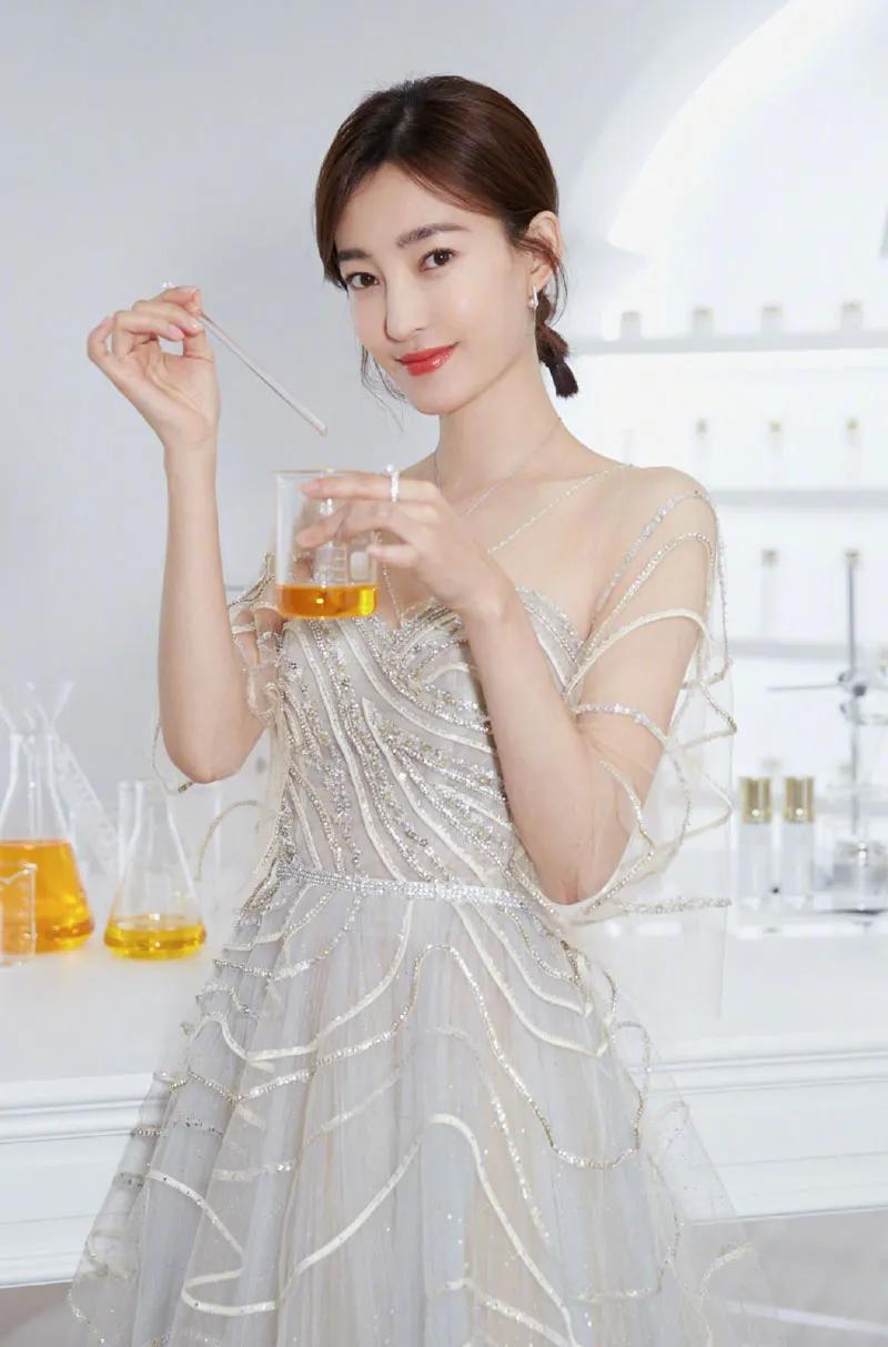 《每日一星》王丽坤