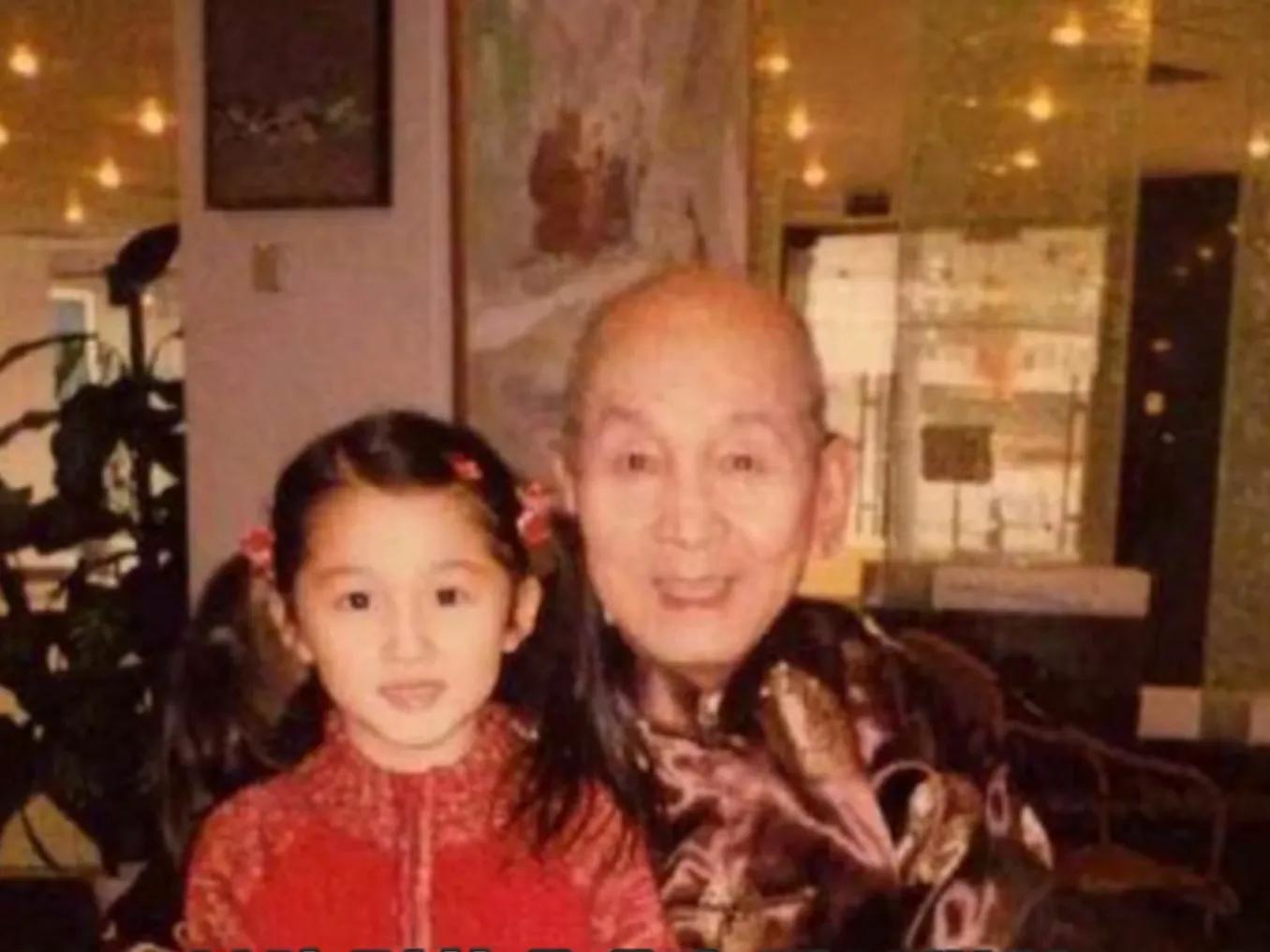 关晓彤出身名门，她才是人生赢家