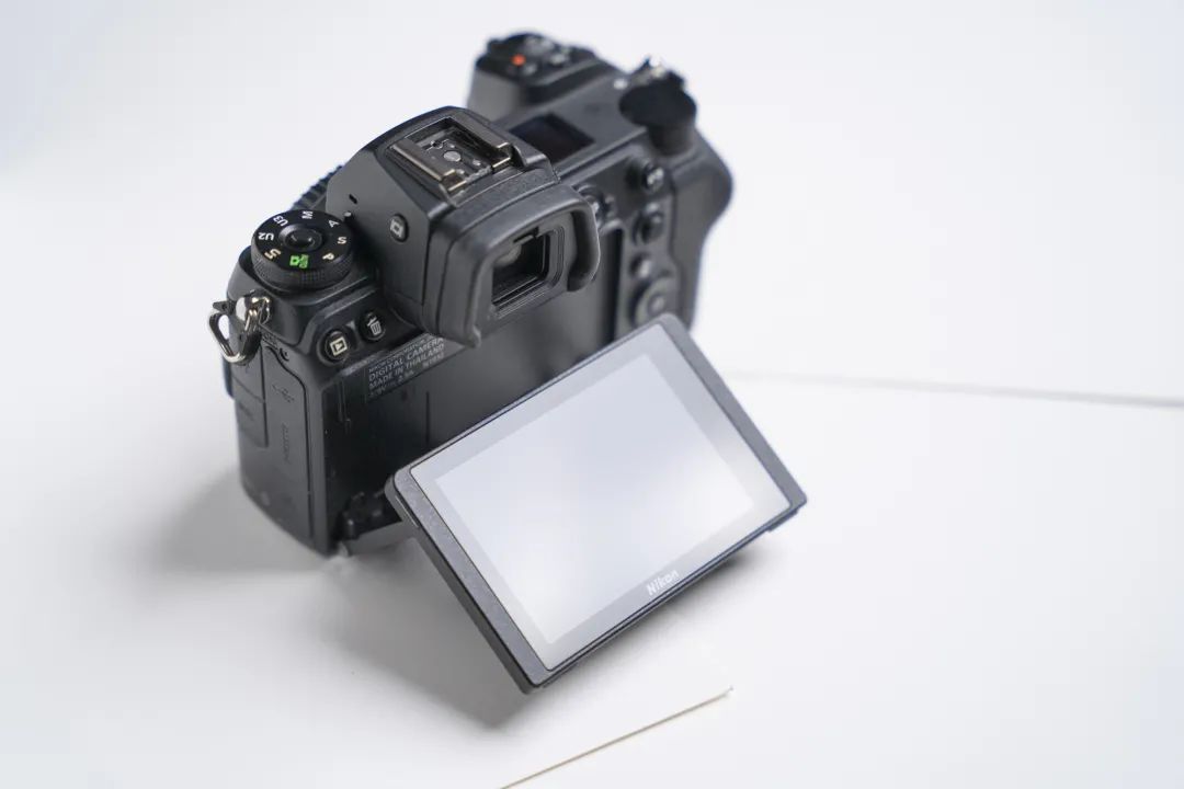 全能组合 尼康Z7Ⅱ和Z 24-120mm f/4 S人像实拍