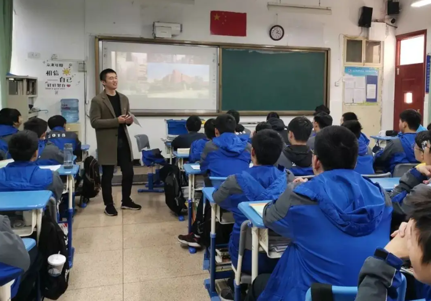 想当教师的学生注意，这三类教师或成“香饽饽”，发展也很可观