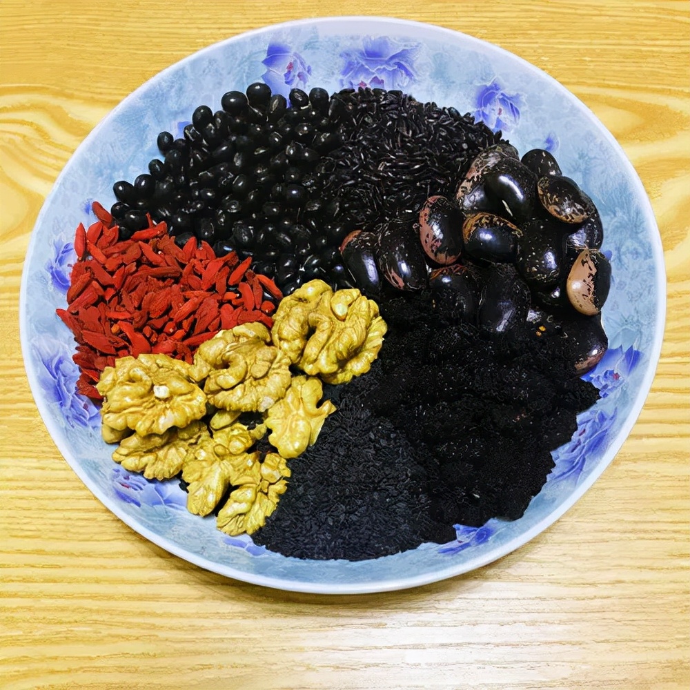 美克拉分享：养发护发小技巧，减少脱发掉发