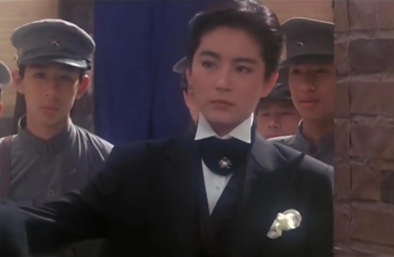 这才叫“女扮男装”，这10位女演员我差点就相信她们是男人了