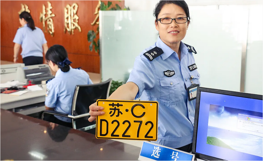 2022年，老年代步车上路迎规范化管理，多地主要参考“2+2”标准