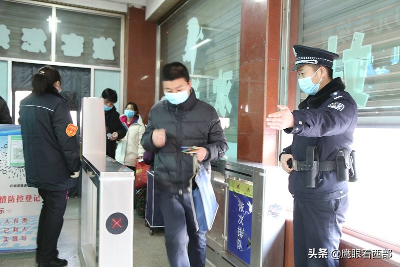 「摄影报道」甘肃崆峒：加强车站安全检查 保障平安春运