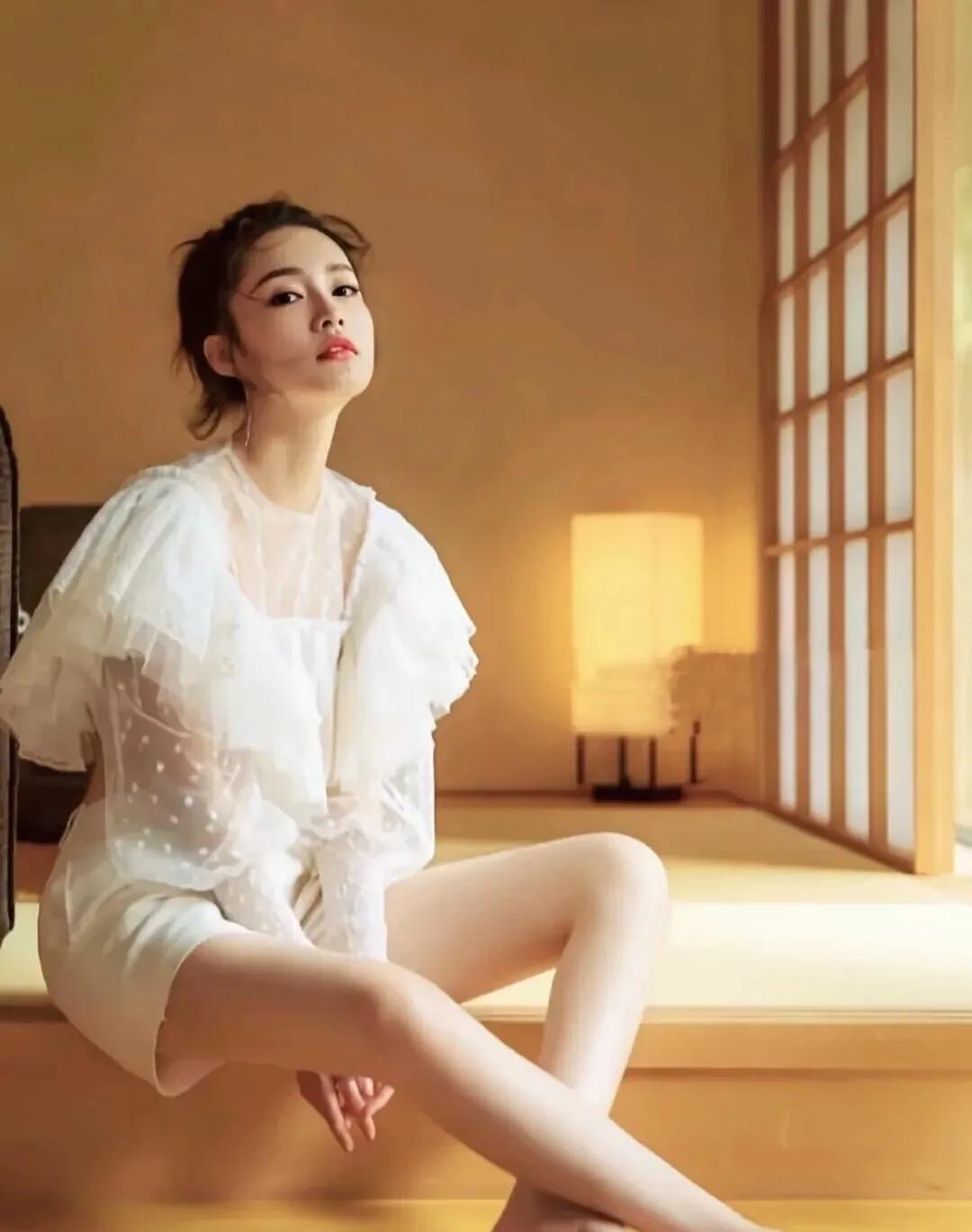 万年不红的女星—李沁