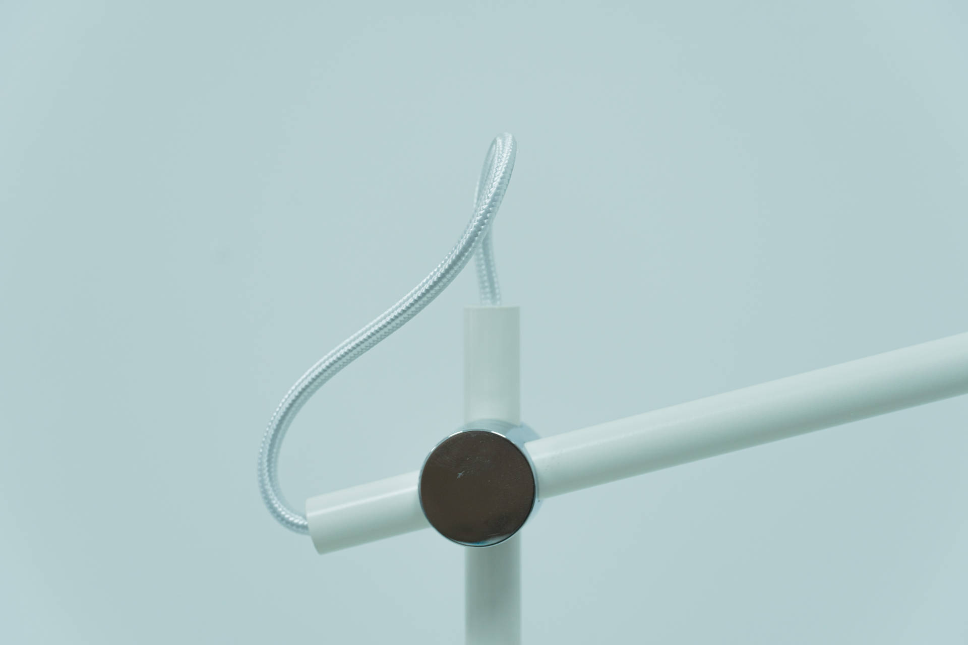 桌面必备！高颜值护眼台灯——南卡L1