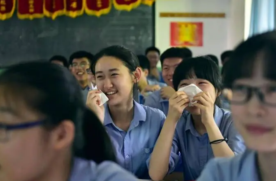 高考估分答案错了（高三的一模和二模考试）