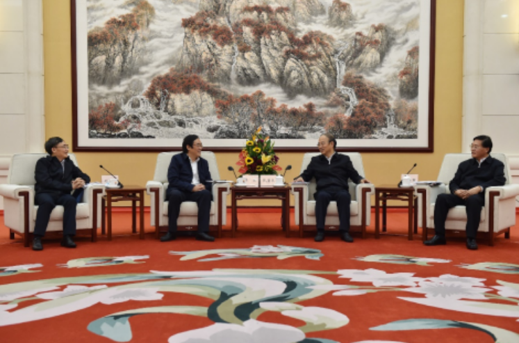 市委书记出席！政府、名企“齐发力”，纷纷“牵手”四川这所大学！