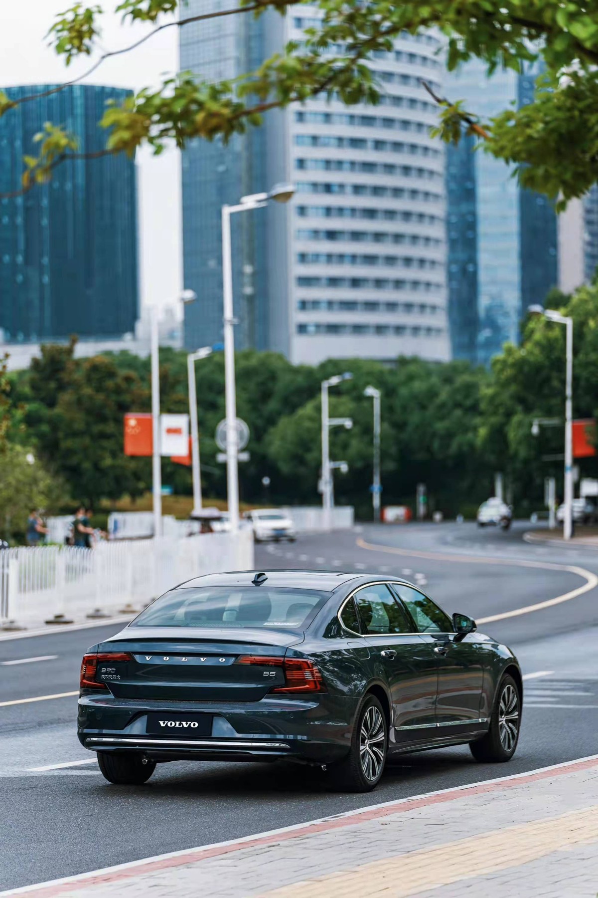 再次刷新“安全”上限 沃爾沃新款S90為出行保駕護(hù)航