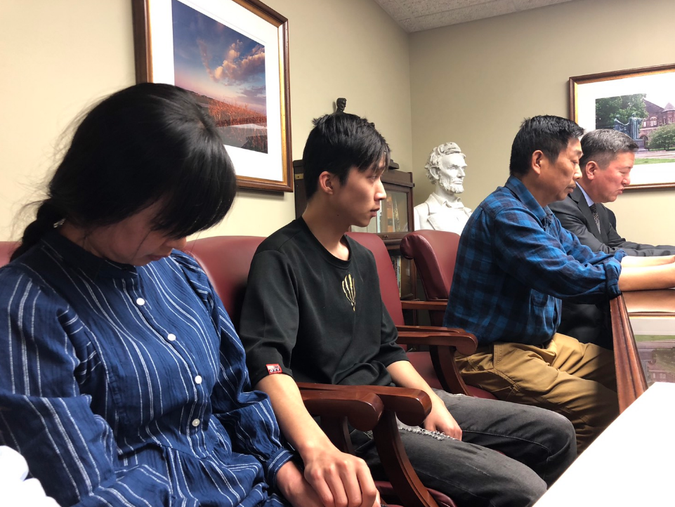 章莹颖赴美惨遭杀害，4年过去尸骨仍下落不明，父母至今没放弃