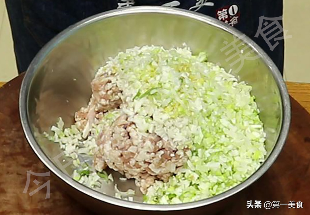 豬肉丸子的做法,豬肉丸子的做法及配方
