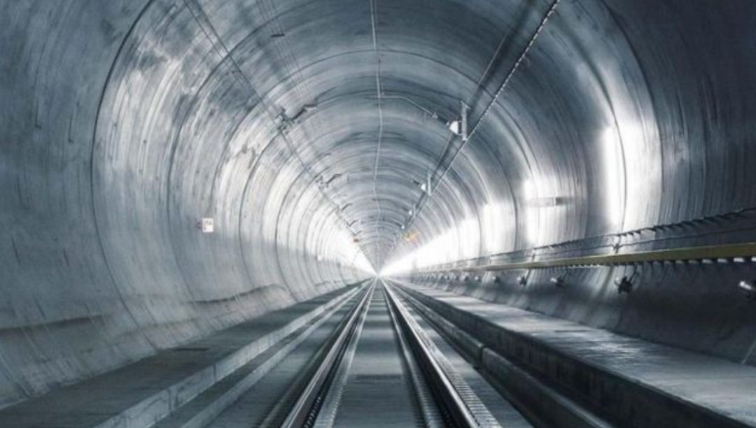中国最难修建的五条道路，有的修了半个世纪，有的耗资近300亿