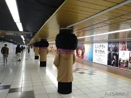 日本地铁阴间设计，要了老命了