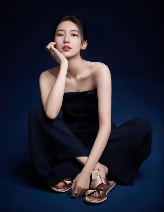 林允儿 泫雅 IU 郑容和 NANA 雪炫 LISA 玄彬 金泰妍 秀智 李光洙 V 车银优等