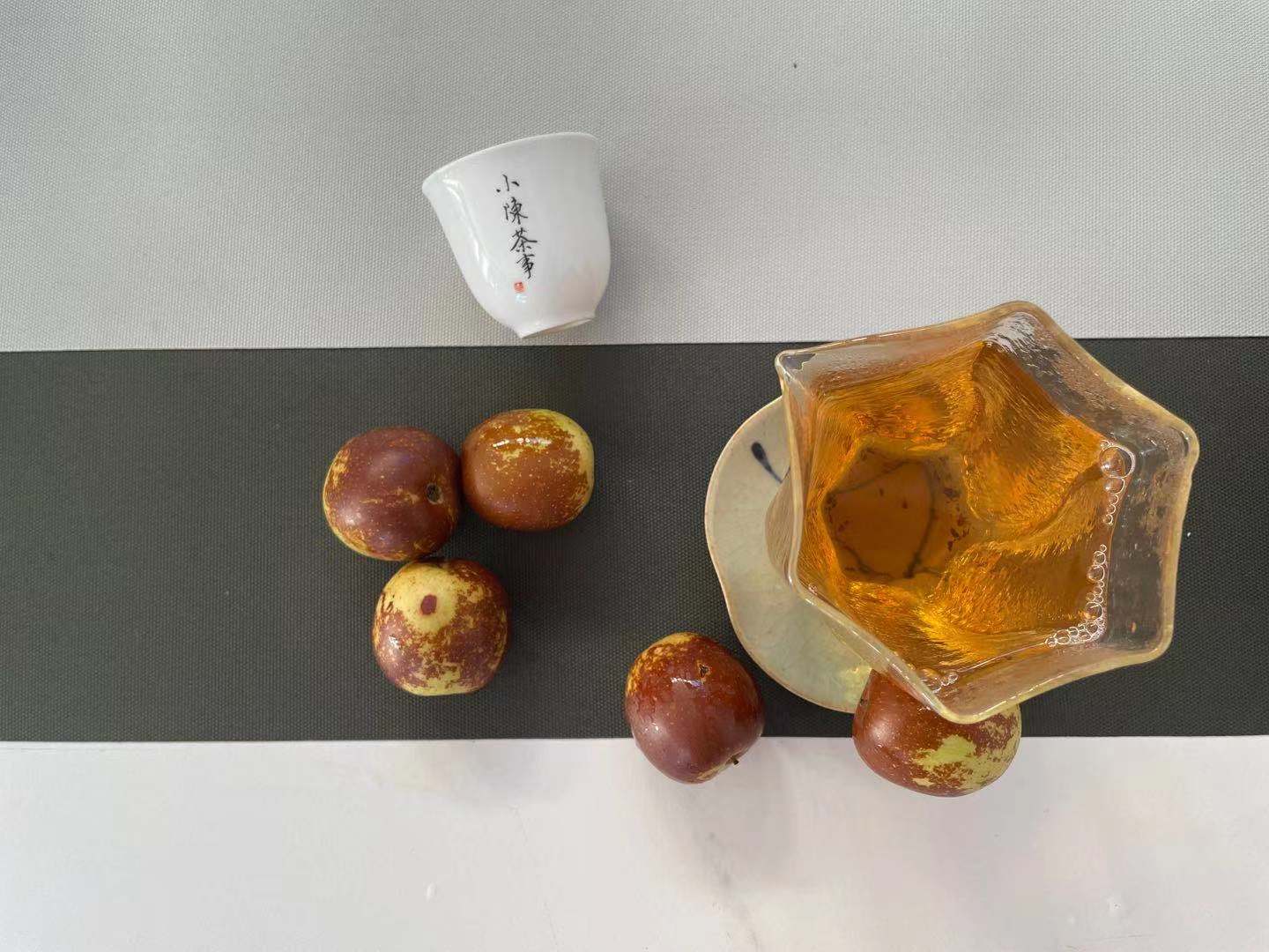 冬季煮茶热，铁壶、陶壶、玻璃壶、喷淋壶，究竟该怎么选？