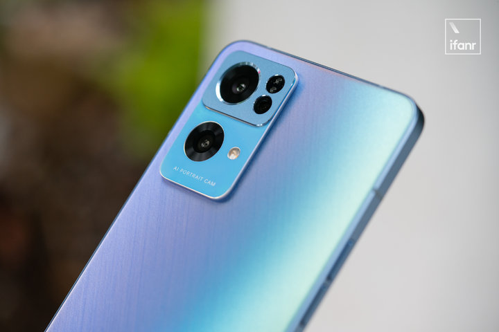 OPPO Reno7 Pro 评测：超感光猫眼镜头会发光
