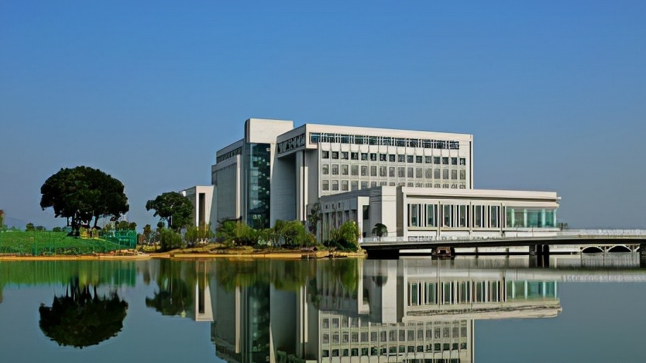 博士毕业，5位院士出席，中南大学这个学院有多“牛”？