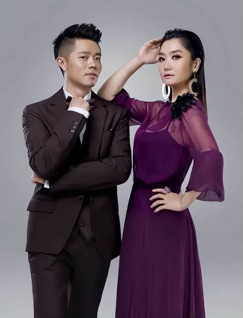 24年后 再看凤凰传奇曾毅玲花的境遇 才明白五五分账的重要性 6park Com