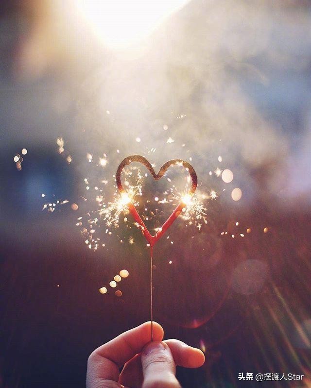 扎心难过的伤感文字，心痛压抑，瞬间泪奔