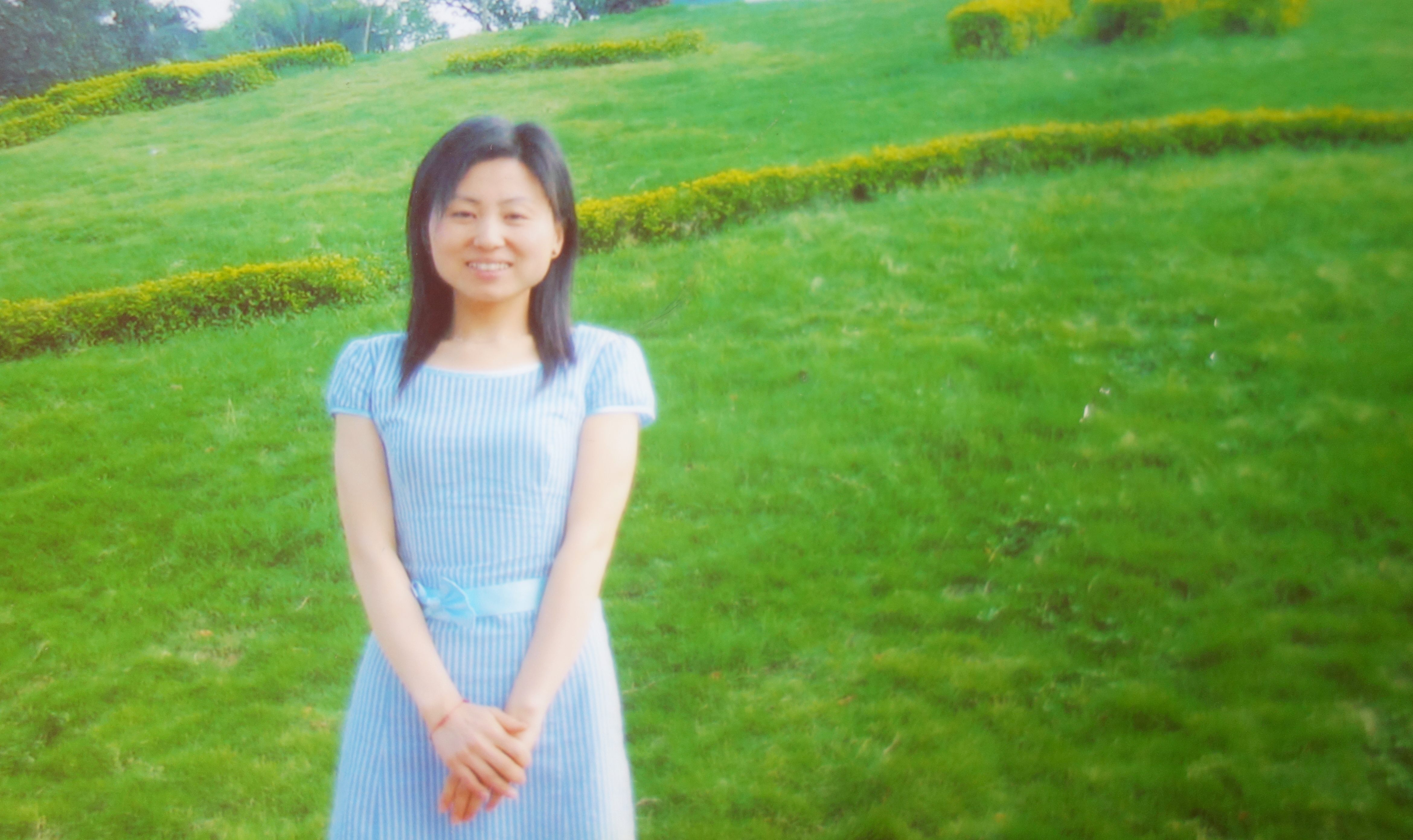 21岁战士救火毁容，女白领不顾反对嫁他，结婚时市长和首长都来了