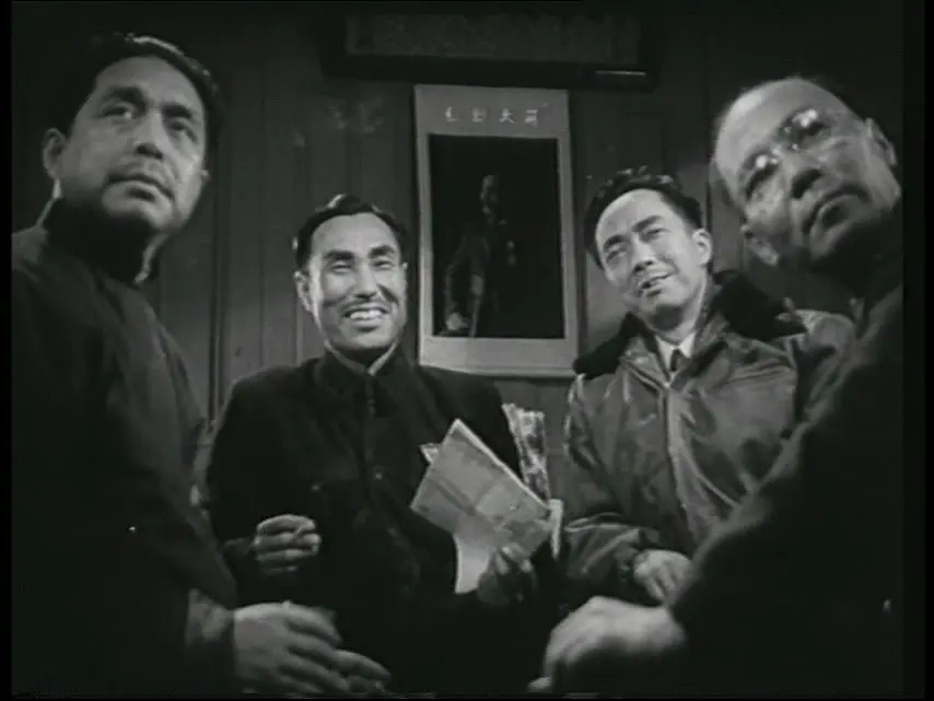 新中国成立前夜的代表作，欢笑与泪水交织的控诉：《乌鸦与麻雀》