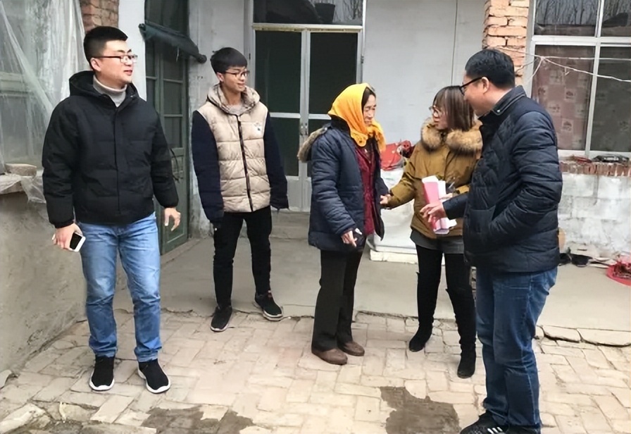 考上985就实现地位的转变了？资深老师的一句话，揭露了现实