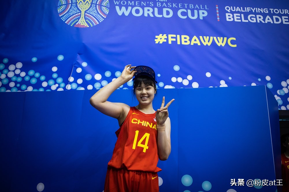 女篮韩旭(世界级！女篮李月汝、韩旭同时被FIBA列为世界最佳年轻中锋候选)