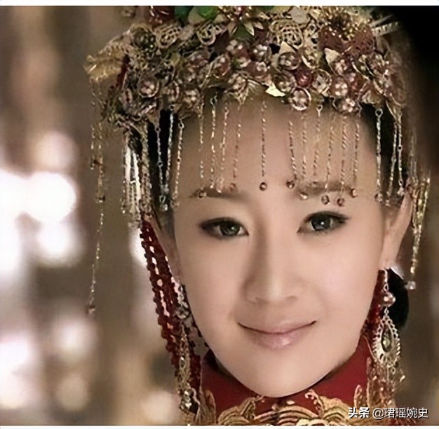 她是晴川的历史原型，康熙最厌恶的儿媳，雍正甚至将她挫骨扬灰