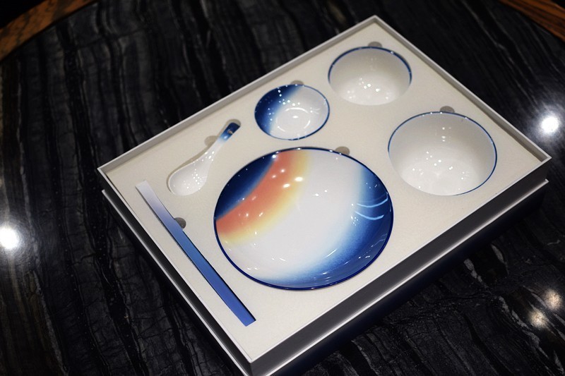 幸福生活从此开始 会员定制星辰大海餐具套装