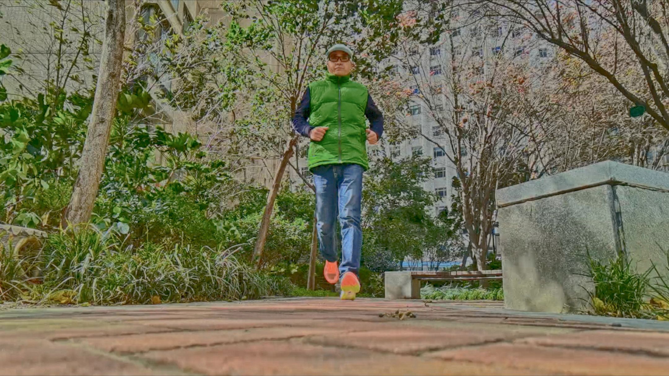 咕咚全掌碳板跑鞋42K，让“造风者”尽情去RUN