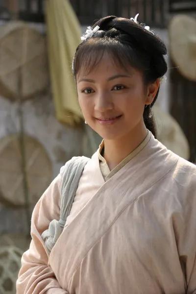 演员 罗海琼