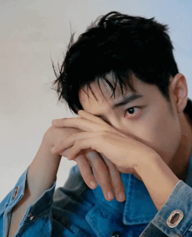 我看到了这个世界上最好看的人