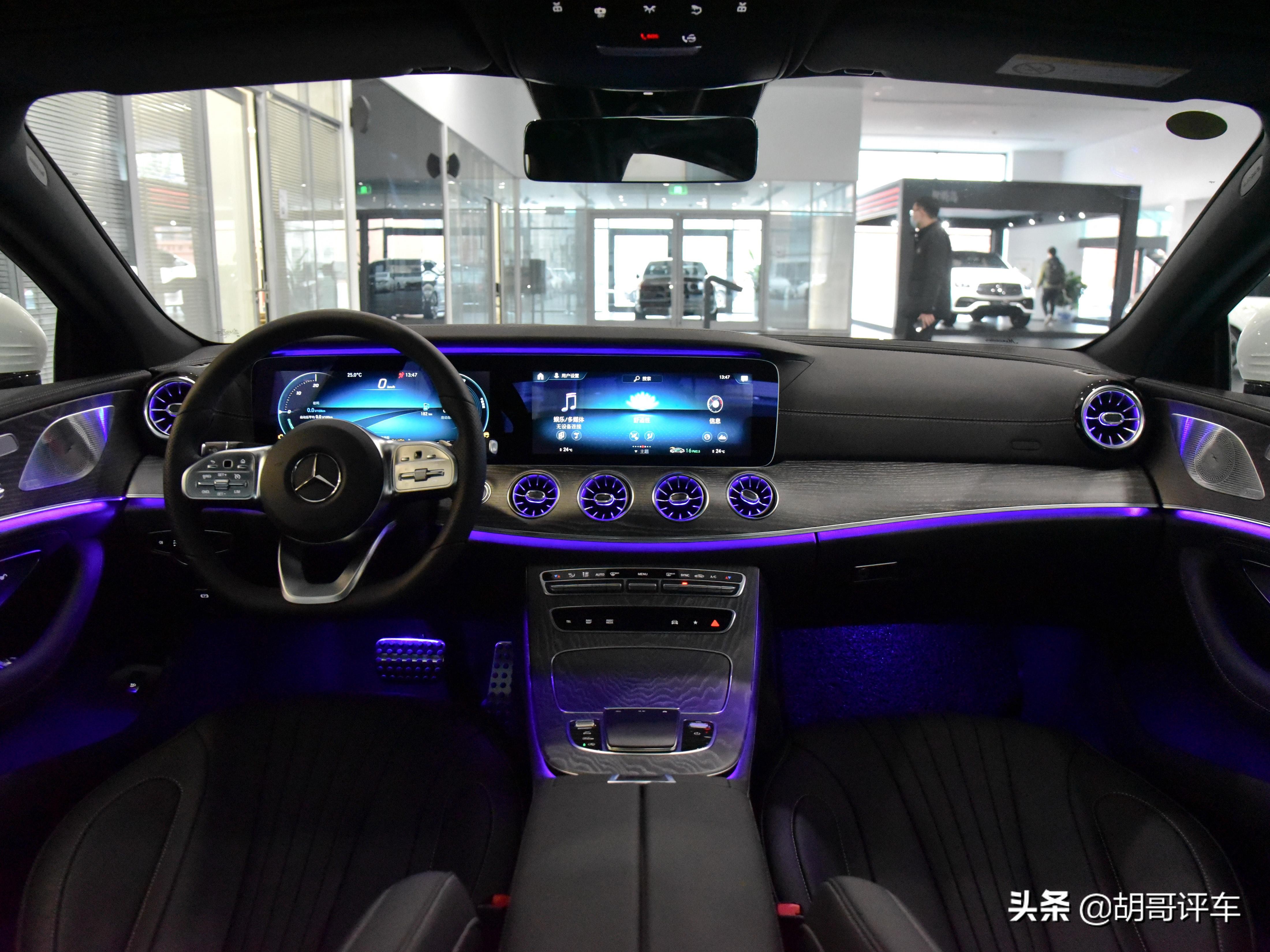 三角前灯，AMG轮圈，无框车门，实拍奔驰CLS