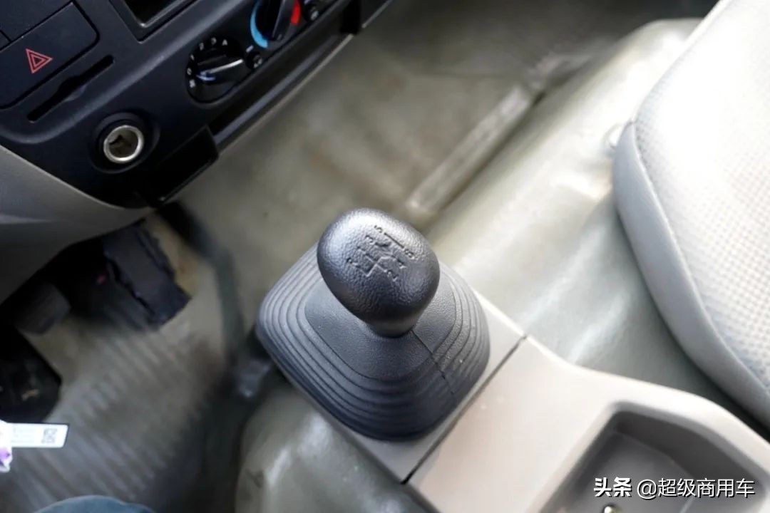 面对合规蓝牌轻卡新时代 江铃轻卡应该怎么选