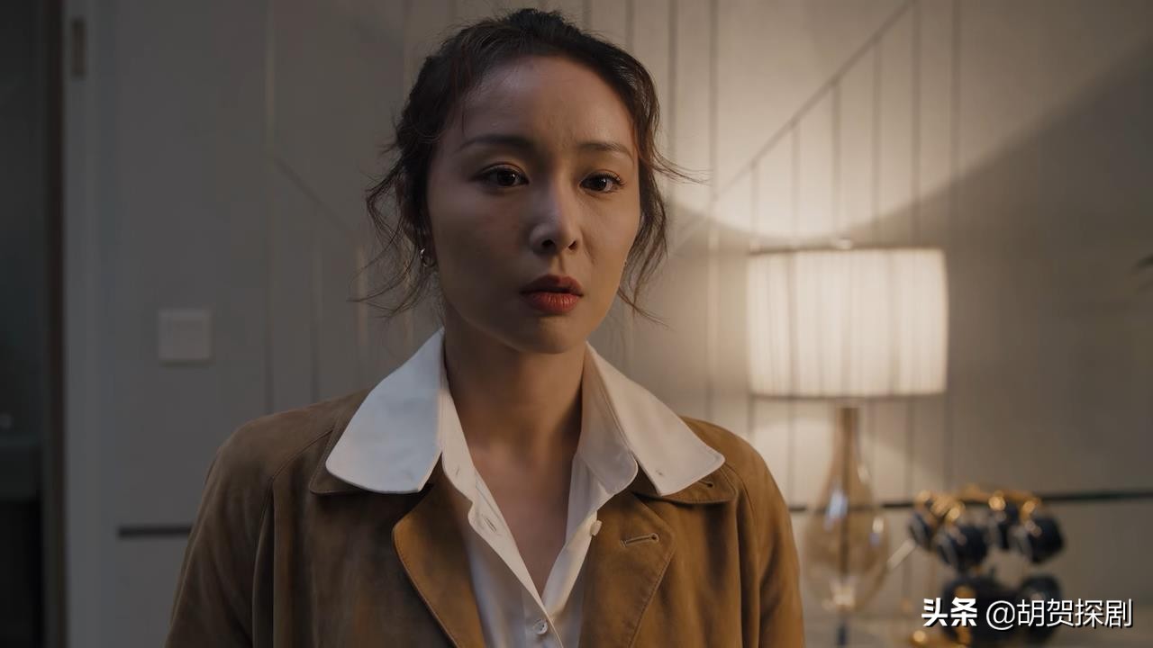 二刷《理想之城》：才懂30岁吴红玫爱上60岁赵显坤，是最狠的算计