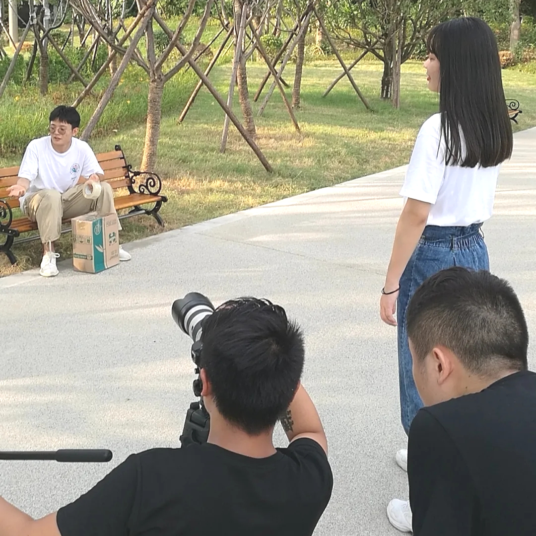 自帶手持穩(wěn)定器的視頻拍攝神器：大疆 DJI Pocket 2、DJI Action 2 系列
