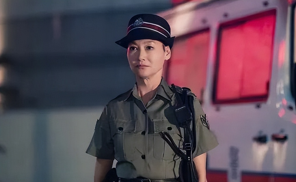 众星庆祝香港回归25周年，霍启刚激动发文，吕良伟唱上海滩主题曲