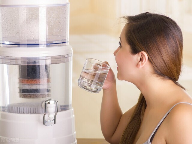 长期喝电热水壶烧的水对身体有害吗？医生忠告：需要注意这3点