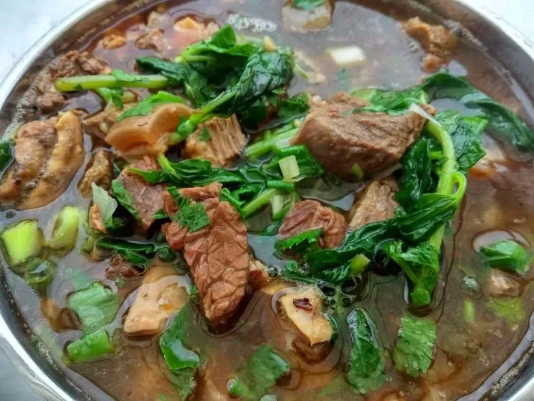 教你营养解馋的白菜炖驴肉，美味过瘾，一起痛快淋漓地大吃一通