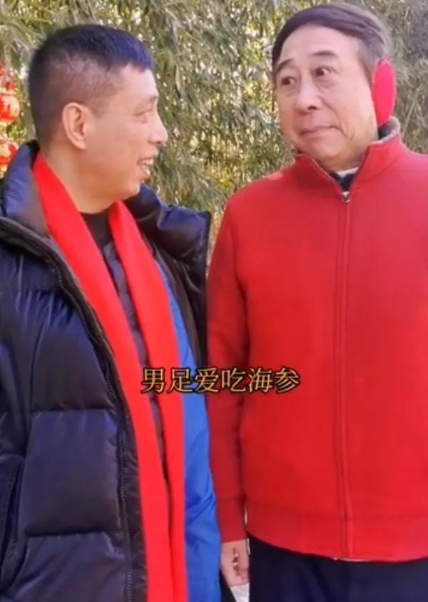 足球队长龙超浑水摸鱼(“冯巩大战”牵扯太多，男足成群众笑话？演艺圈体育圈纷纷站队)