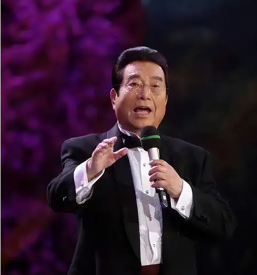 李双江长子李贺：弟弟李天一入狱后，他不计前嫌照顾父亲和继母