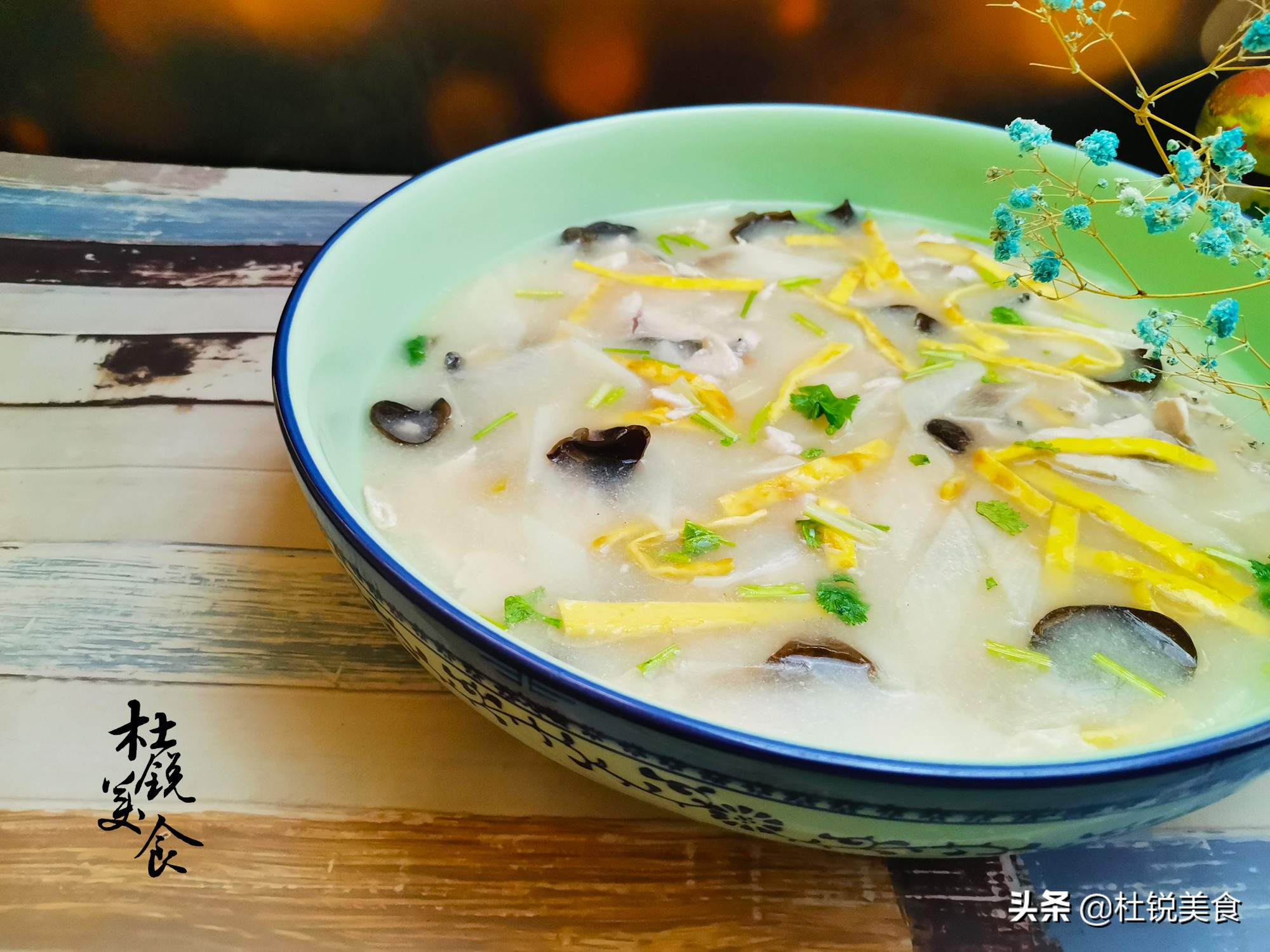 年夜饭做鱼菜，不蒸也不炖，做成美味溜鱼片，鲜香酸爽父母连连夸