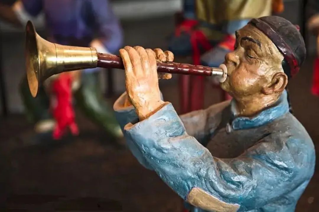 爱因斯坦玩音乐，这够朋克吧？