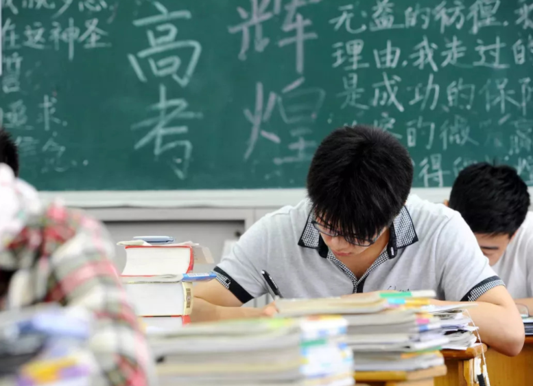 2022年高考迎新规，部分学生将无法参加高考，成绩再好也是徒劳