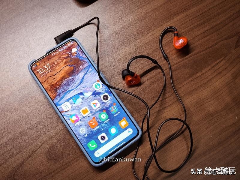 为什么手机厂商要取消3.5mm耳机接孔？