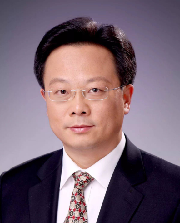 清华大学换了新校长，他的身份和背景引争议，学生：为啥不请院士