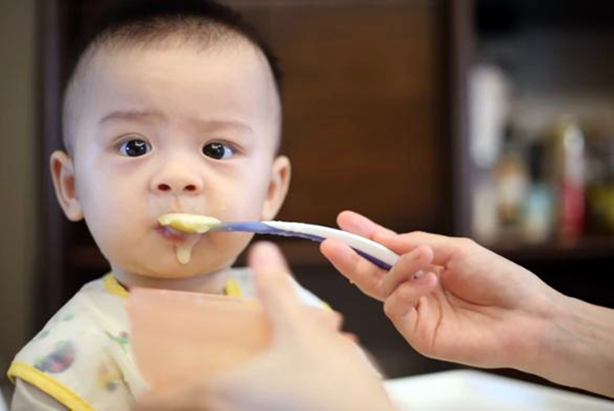 宝宝添加辅食有讲究，牢记“十不吃”，别等孩子厌食或生病才后悔