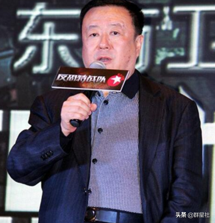 著名导演尤小刚：33岁娶田歌，二婚邬倩倩，如今现女友比他小30岁